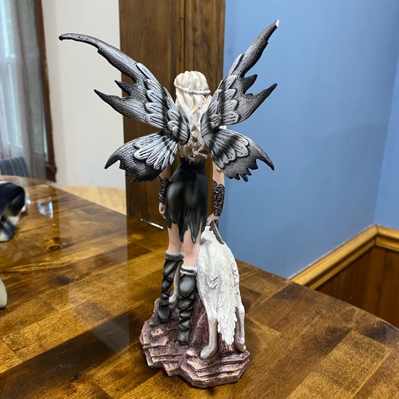 Fairy and Wolf Figurine - Black and White - Picture 2 of 2